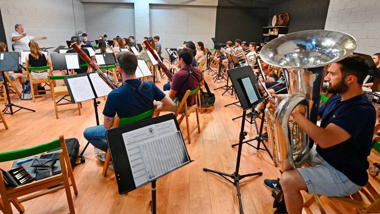 Los músicos de la Banda Simfònica de Reus durante uno de los ensayos. Foto: Alfredo González