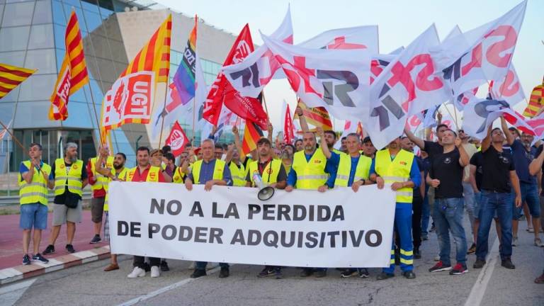 Los trabajadores critican que la dirección mantiene bloqueadas las negociaciones del pacto articulado de empresa. Foto: DT