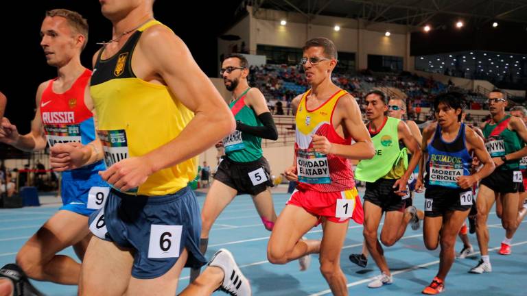 El tortosino Yassine Ouhdadi bate el récord mundial en 1.500 metros