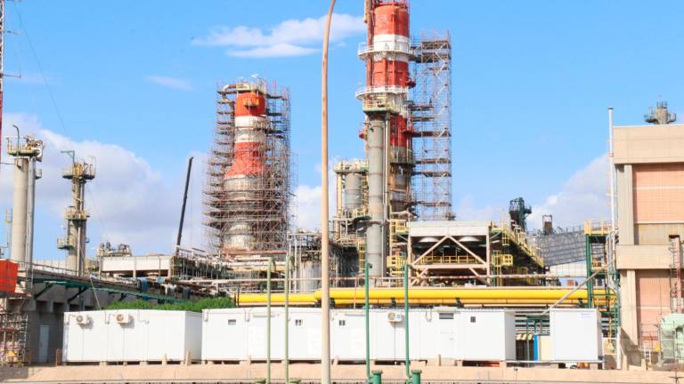 La refinería de Repsol da inicio a la parada más larga de su historia