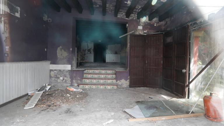 El hotel abandonado que llegó a ser un prostíbulo a escondidas en el centro de Creixell