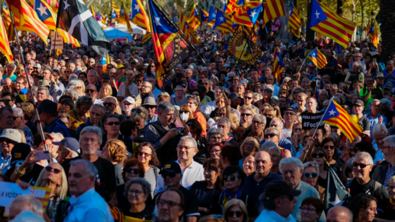 Un acto por el 1-O. Foto: EFE