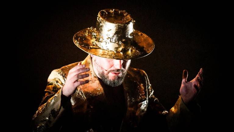 El Niño de Elche durante su actuación en el Teatre Fortuny. Foto: Marc Libiano