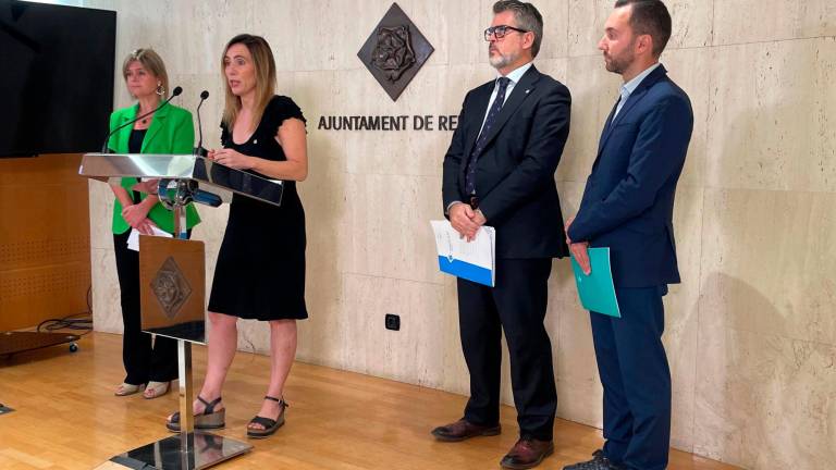 Noemí Llauradó, Sandra Guaita, Manel Muñoz i Daniel Rubio, durant la presentació de les ordenances fiscals i el pressupost de 2024. Foto: A.R.