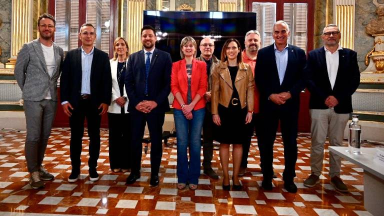 Imagen de una reunión en Reus del grupo impulsor del pasado mes de junio. Foto: Alfredo González