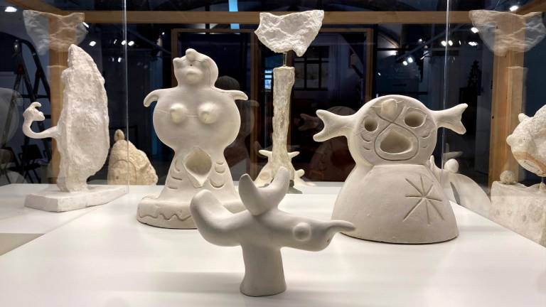 S’inaugura a Mont-roig l’exposició “L’ànima de la forma” amb guixos originals de Joan Miró
