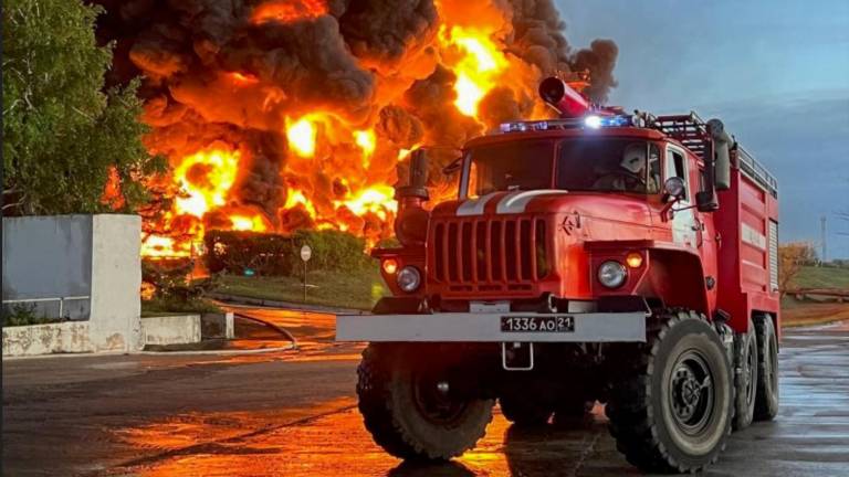 Fotograma de un vídeo que muestra la extinción del incendio provocado por un dron. Foto: EFE/EPA