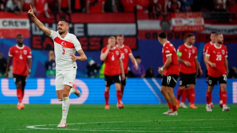 Un doblete del delantero turco Demiral clasificó a Turquía frente a Austria. Foto: EFE