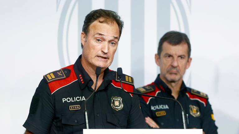 Los agentes no contemplaron la posibilidad de que Puigdemont volviera a marcharse. Foto: EFE