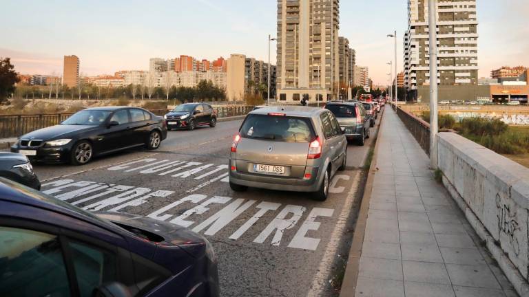 El puente del Francolí ganará un carril para las bicicletas y peatones. foto: Pere Ferré