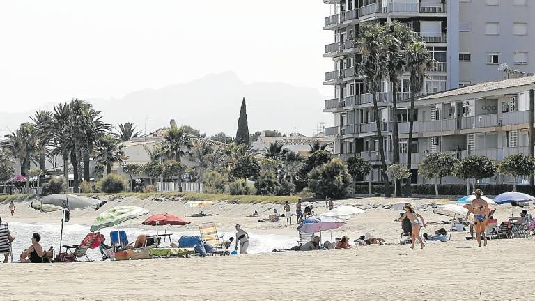 El Govern frena la construcción de 37.800 viviendas en el litoral tarraconense