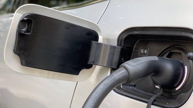 Las ventas de vehículos electrificados crecen un 5,5% en el mes de junio