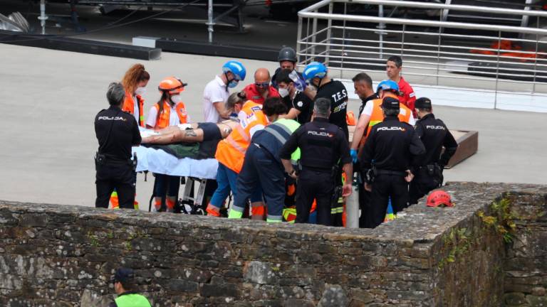 El herido grave ha sido trasladado ya al Complejo Hospitalario Universitario de Santiago. Foto: EFE