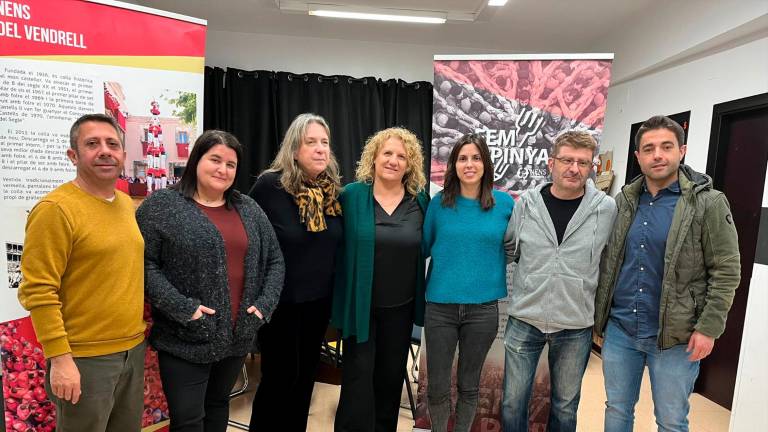 Representantes de Nens del Vendrell con los de La Bisbal y de Llorenç. FOTO: NENS VENDRELL