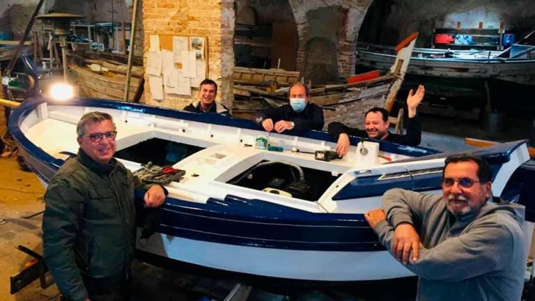 $!Patí Català Calafell recupera barcas que hubiesen acabado destruidas.