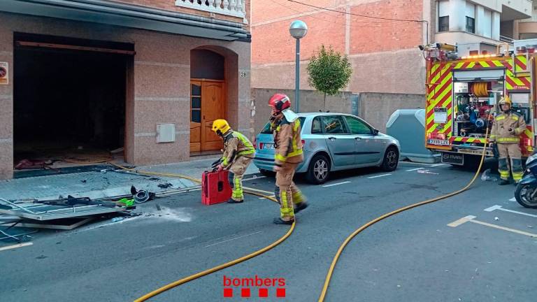 $!Incendio de Vila-seca. Foto: Bombers de la Generalitat