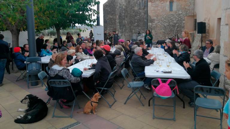 Un moment de l’edició passada als voltants del Monestir de Santa Maria. Foto: Ajuntament de Santa Oliva