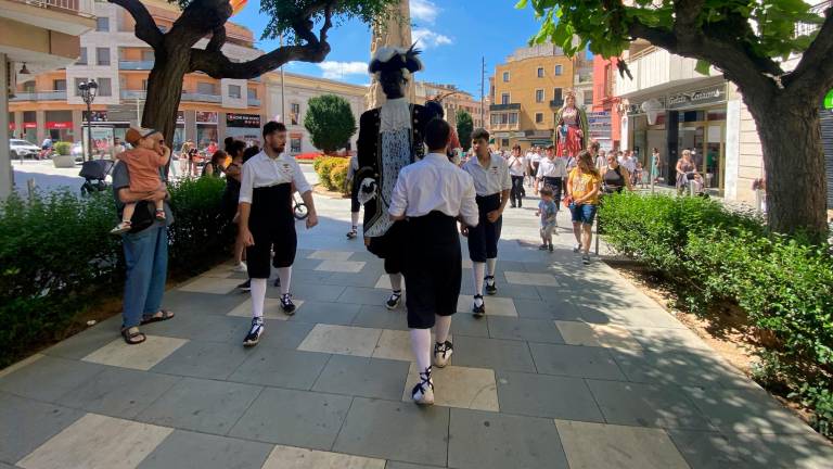 Una part de la Cercavila entrant al passeig dels Caputxins, anant al Lledó. foto: marina pérez got