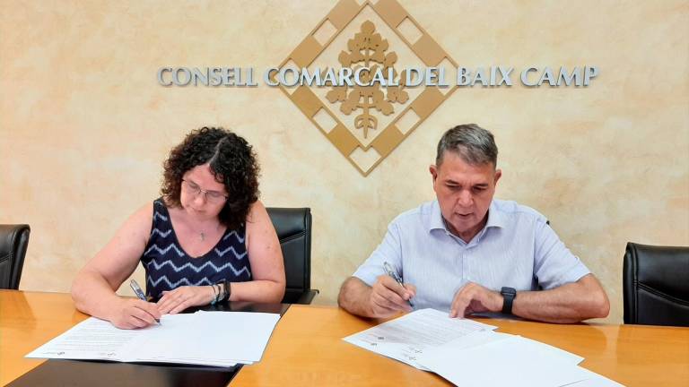Firma del convenio para el Mercat de la Pagesia de Reus. Foto: Cedida