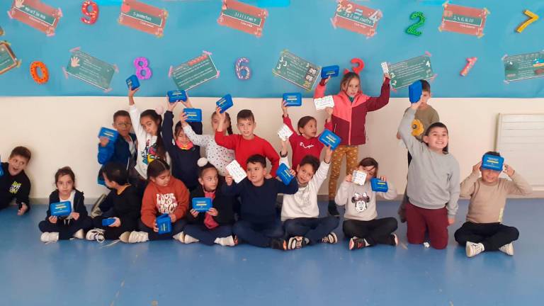 $!Vila-seca reparteix 2.700 carmanyoles a les escoles de la ciutat