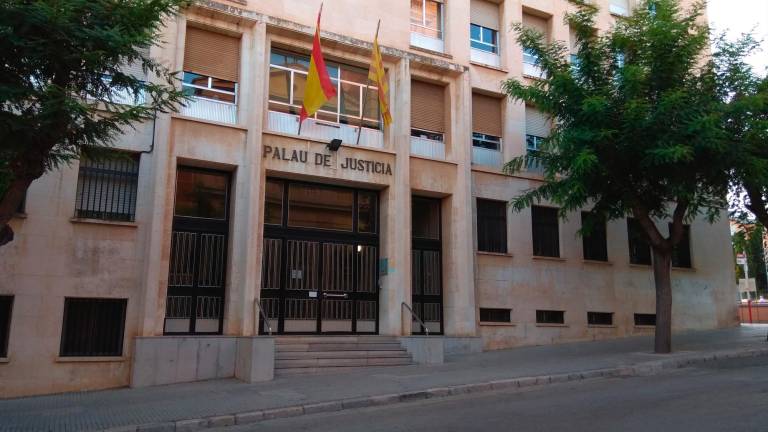 Un Juzgado de Tarragona había impuesto al acusado una orden de alejamiento del domicilio