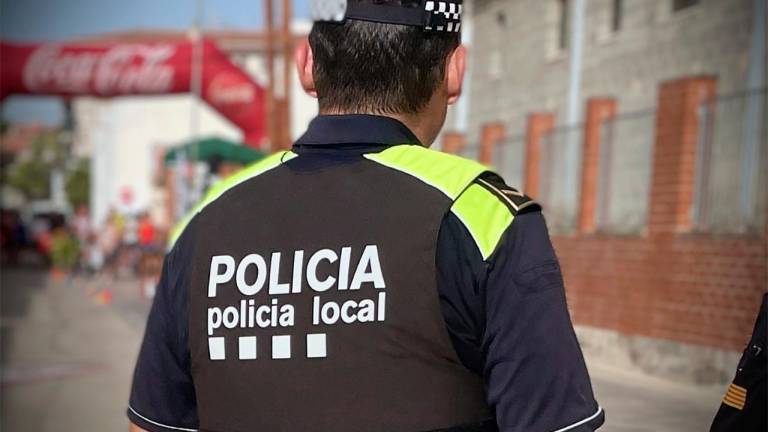 Un agente de la Policía Local de Roda de Berà. Foto: Ayuntamiento de Roda de Berà