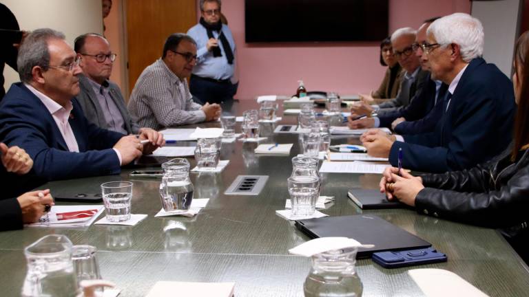 El conseller de Salut, Manel Balcells, reunido con el sindicato Metges de Catalunya. FOTO: acn
