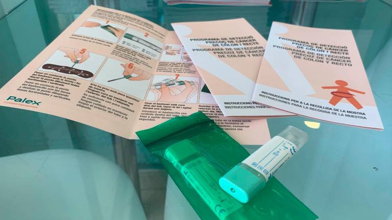El programa de detecció precoç de càncer de còlon i recte, a les farmàcies ebrenques