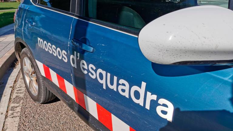 El acusado fue interceptado por una patrulla de los Mossos d’Esquadra. Foto: Àngel Juanpere