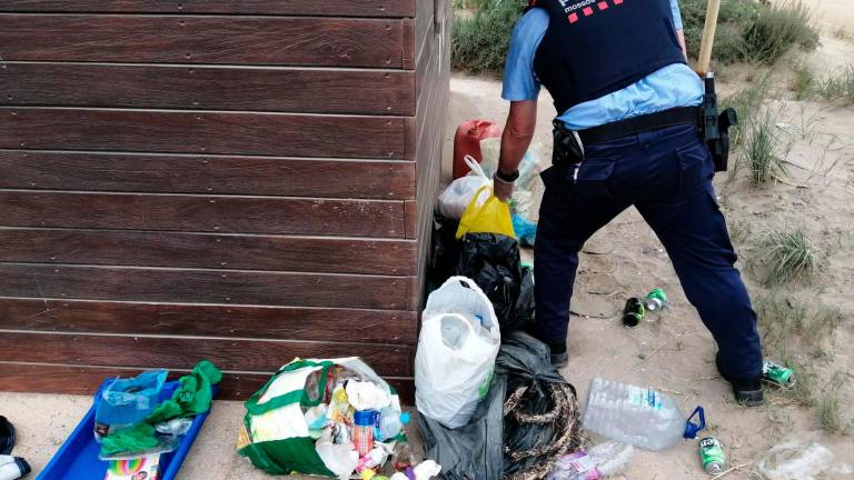 La denuncia serà tramitada a l’Ajuntament de la Ràpita, organisme competent en aquesta matèria. Foto: Cedida