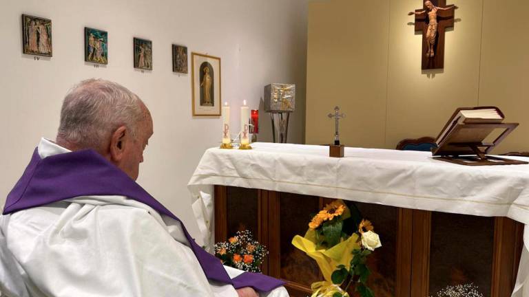 Esta es la única foto del pontifice durante su convalescencia. Foto: EFE