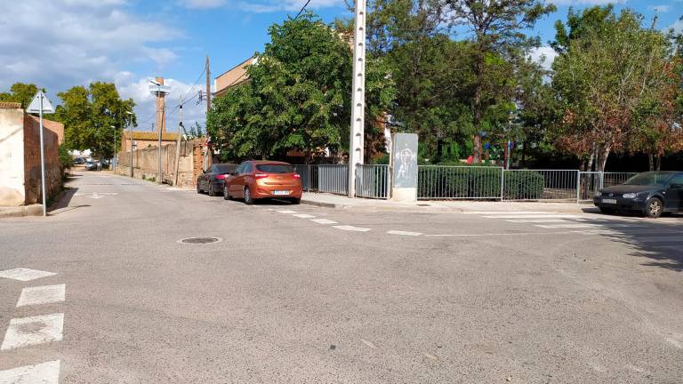 El robo fue cometido en este punto: la confluencia de la calle Bòbiles con la avenida La Granja. Foto: DT