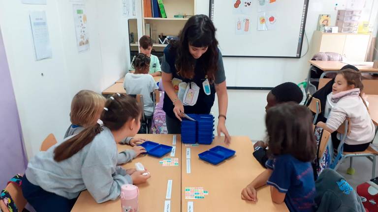 Vila-seca reparteix 2.700 carmanyoles a les escoles de la ciutat