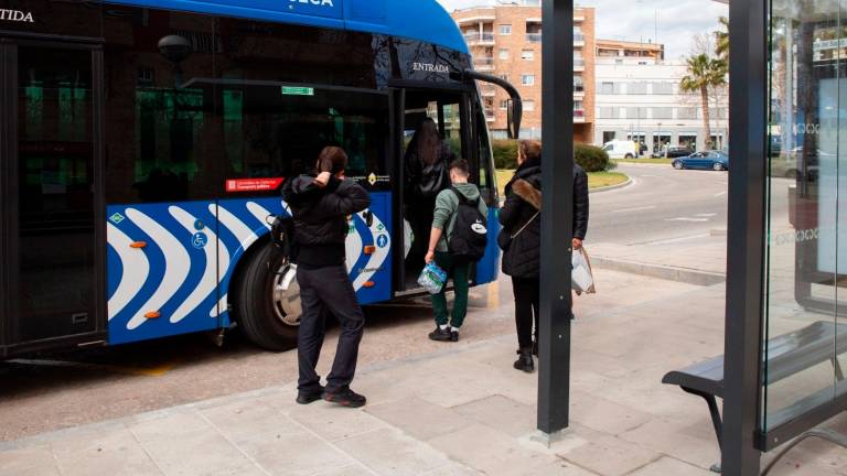 El bus de gas natural comprimido que opera enVila-seca es único en el Campde Tarragona foto: aj. de vila-seca