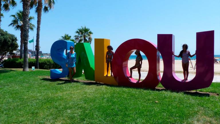 En 2017 se instalaron las primeras letras con la marca turística de Salou en el paseo Jaume I. foto: DT