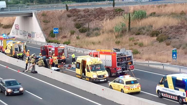 Un turisme que circulava per la carretera d’Alcover a Valls cau a l’autovia A-27