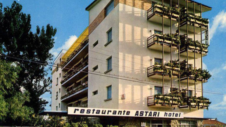 1967. Edifici de l’Hotel i Restaurant Astari. Foto: Arxiu Rafael Vidal Ragazzon/Foto Raymond/Tarragona Antiga