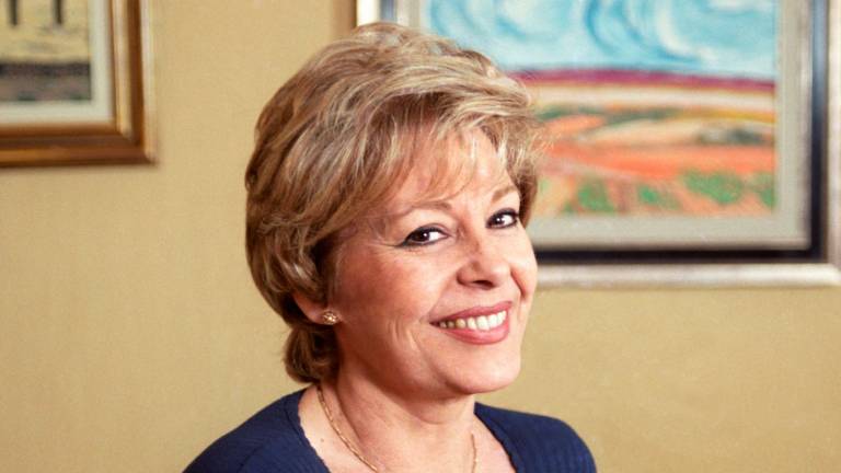 Fotografía de archivo, tomada el 27/10/1995, de la actriz y presentadora de televisión, Laura Valenzuela, que ha fallecido hoy en Madrid a los 92 años. Foto: EFE
