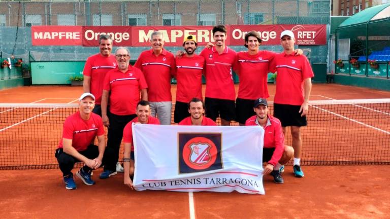 Equipo del Tennis Tarragona que logró la permanencia en 2022. FOTO: Cedida