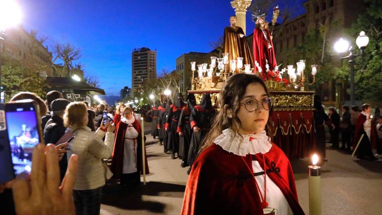 La Processó del Dolor es una de las que reúne más pasos, tras el Viernes Santo. Foto: Pere Ferré