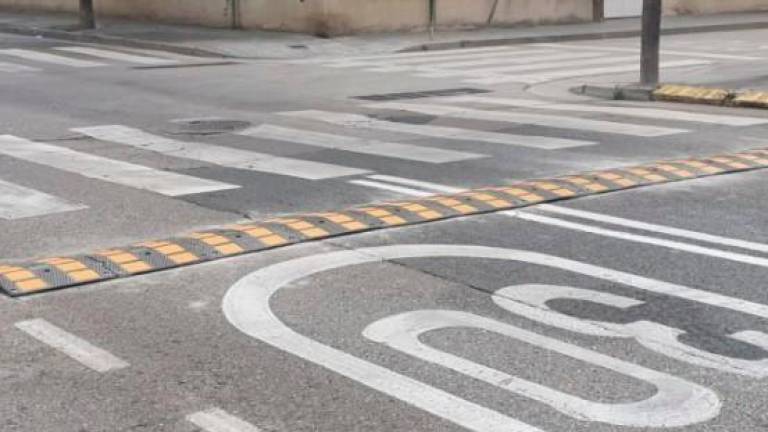 $!Cunit instala bandas rugosas para reducir la velocidad en diversas calles