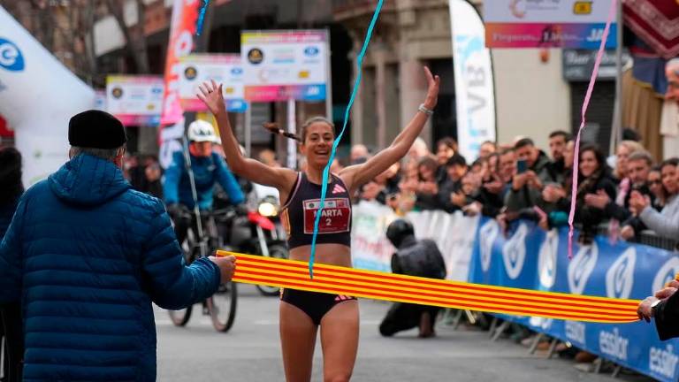Marta Galimany, entrando en meta como vencedora. FOTO: Instagram