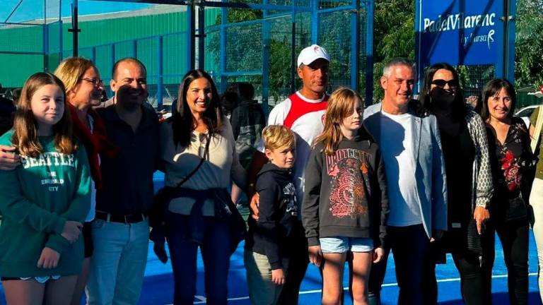 Sergio Bursa inaugura su nuevo club de pádel en Calafell