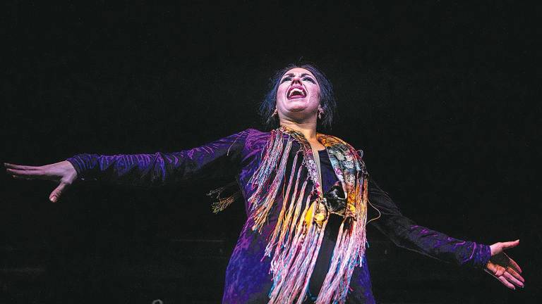 La bailaora Belén López, en el Corral de la Morería, el tablao flamenco más prestigioso del mundo. foto: efe