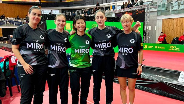 Las jugadoras del CTT Ganxets Reus Miró consiguieron la medalla de bronce tras perder en semifinales ante las vigentes campeonas de la competición. FOTO: Cedida