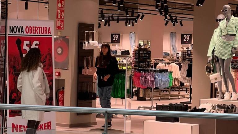 La firma de ropa low-cost New Yorker abre una tienda en Reus