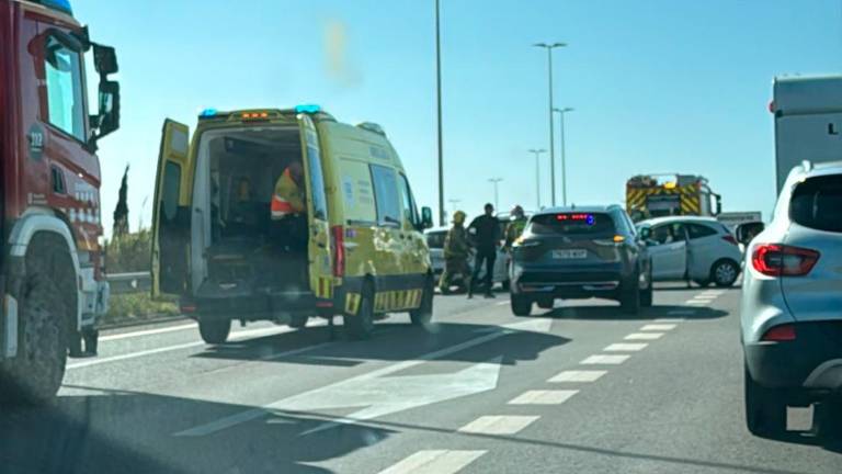 Imagen del accidente eb la A-7 en Tarragona. Foto: C.A.