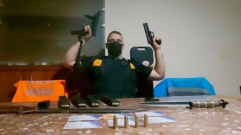 Eugen Marin Sabau tenía en propiedad varias pistolas y un fusil del calibre 308, armas con las que disparaba en el club de tiro. Foto: Cedida