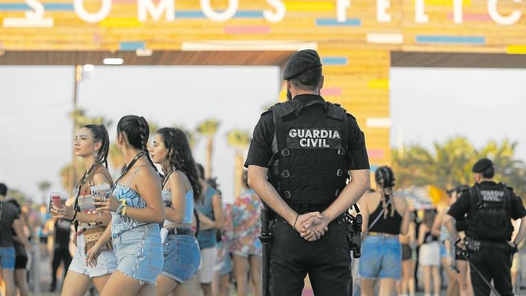 Los festivales de música de verano han incrementado las medidas de seguridad anteel auge de casos. Foto: EFE