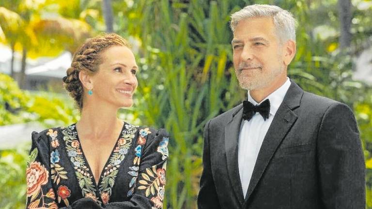 Julia Roberts (54) y George Clooney (61) son la pareja protagonista de esta comedia. foto: universal pictures